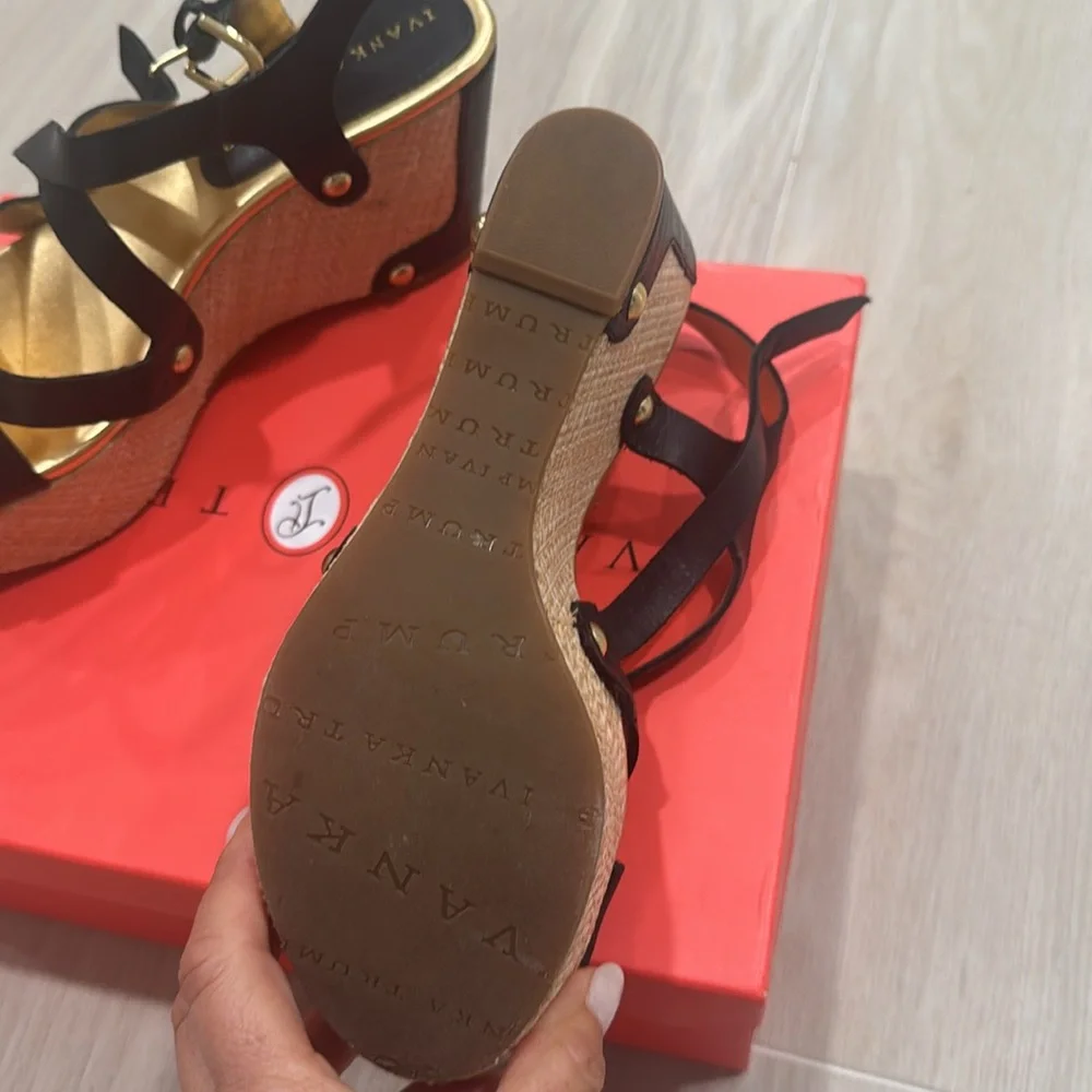 Ivanka Trump wedges - Picture 3 of 3